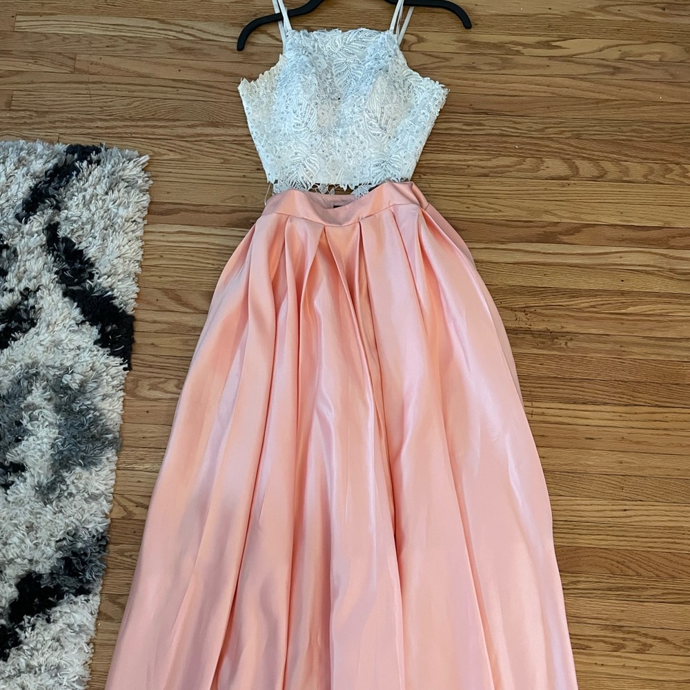 Dave and Johnny prom dress